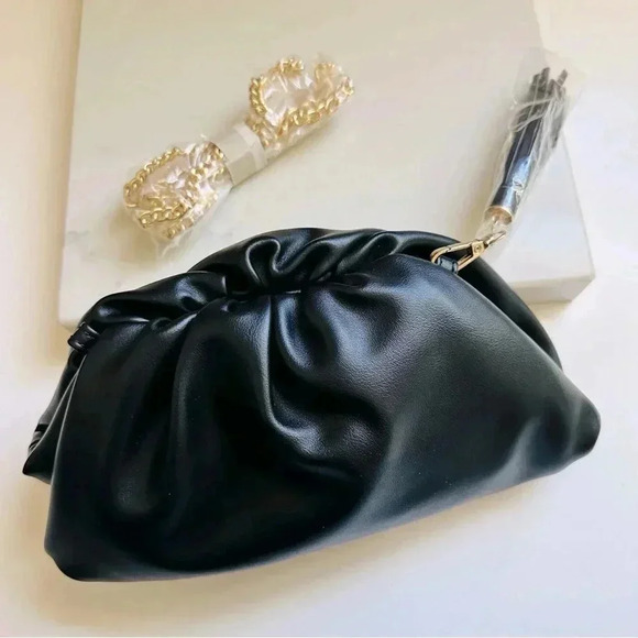 NWOT Understated Leather Crescent Clutch Chain Crossbody Bag - Picture 1 of 6